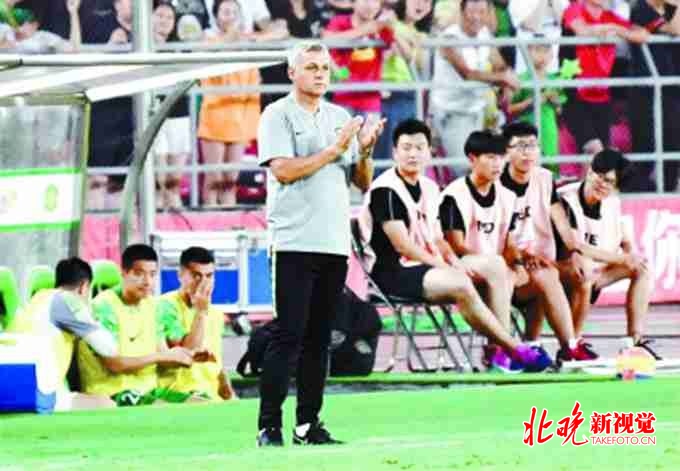 海星体育直播f1-法兰克福新帅首秀开门红  